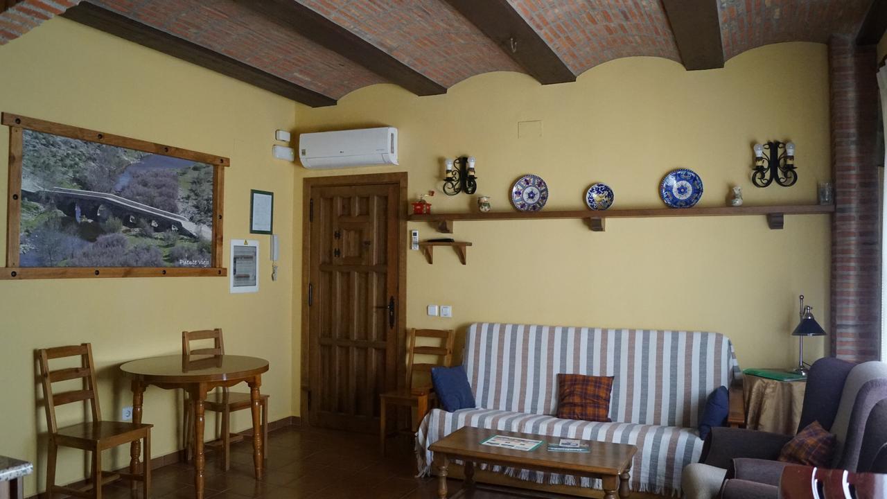 Apartamentos Rurales Monfraguee Torrejón el Rubio Exterior foto